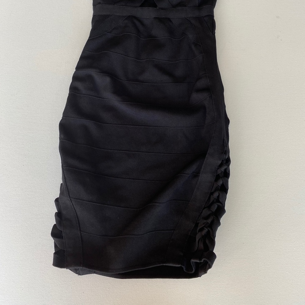 Black guess dress - Picture 2 of 5